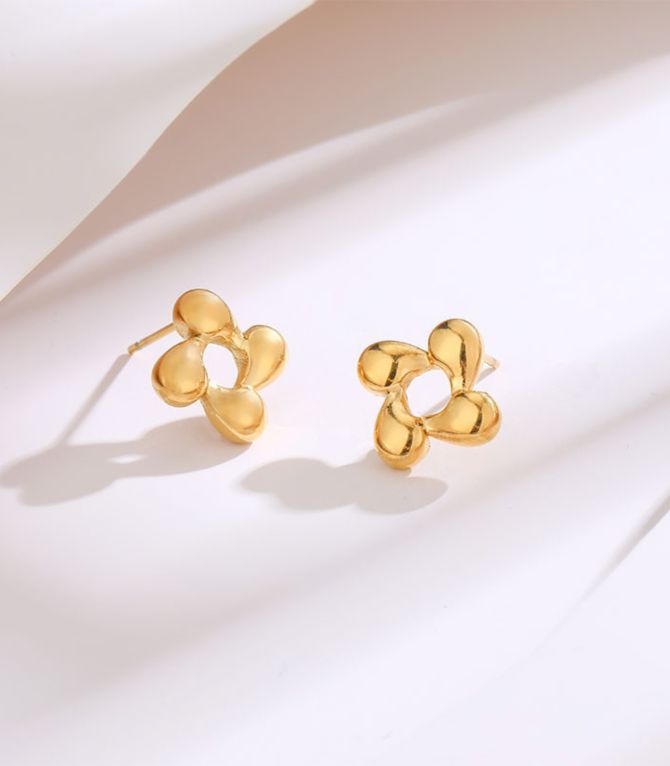 Aretes rotating flower