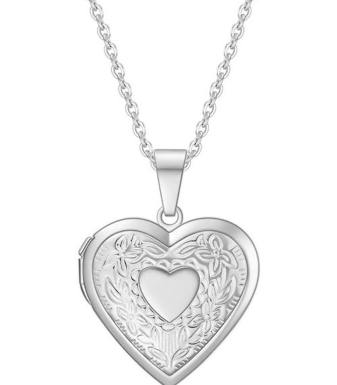 Collar relicario corazón plata