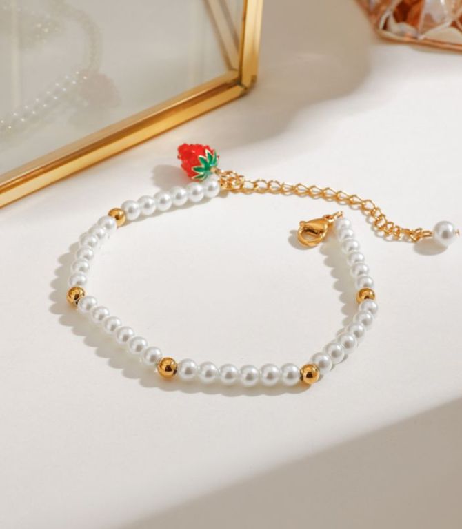 Brazalete pearl beaded strawberr
