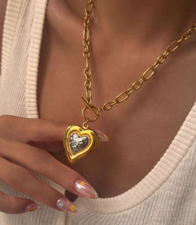 Collar bluckle corazón