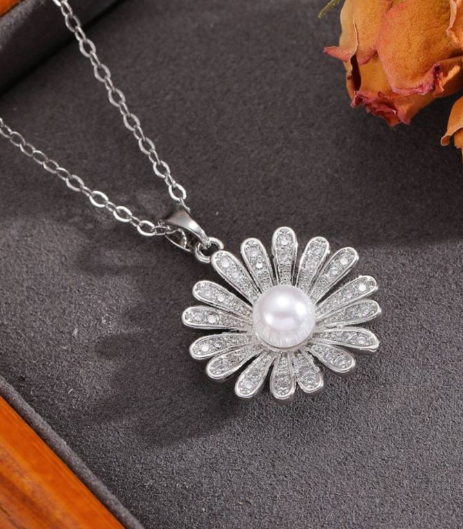 Collar silver diamond pearl flower
