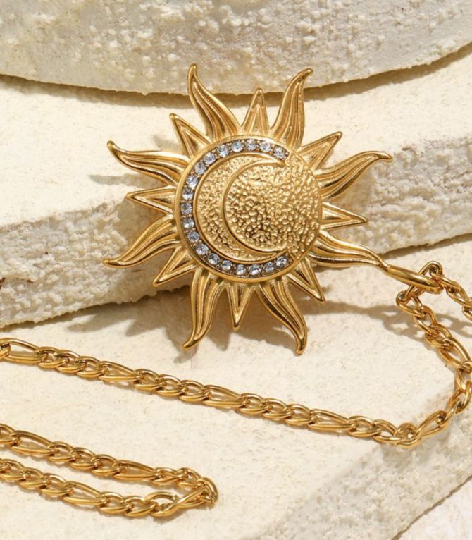Collar diamond sun