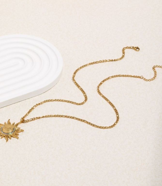 Collar diamond sun