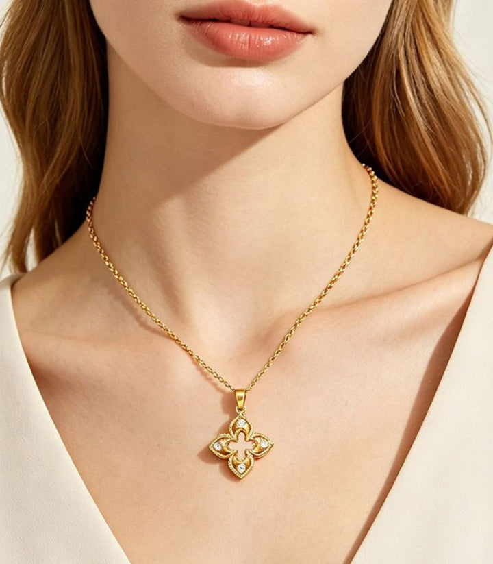Collar Clover con Zirconias