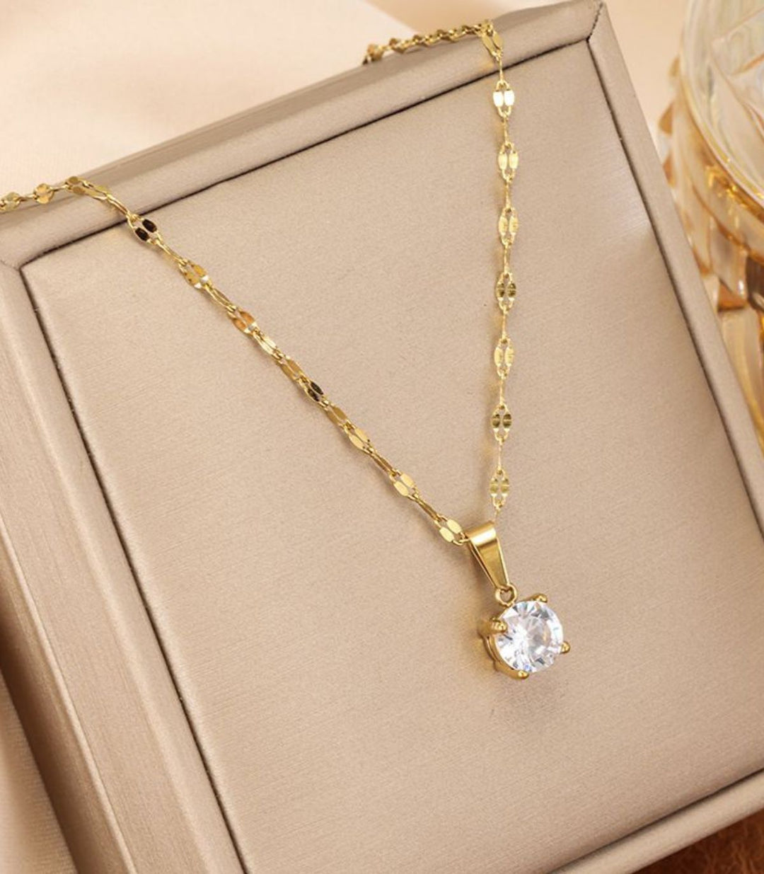Collar Zirconia 18K