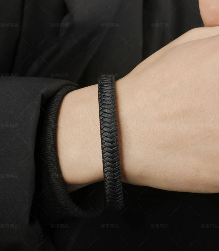 Brazalete Black Color Mixing