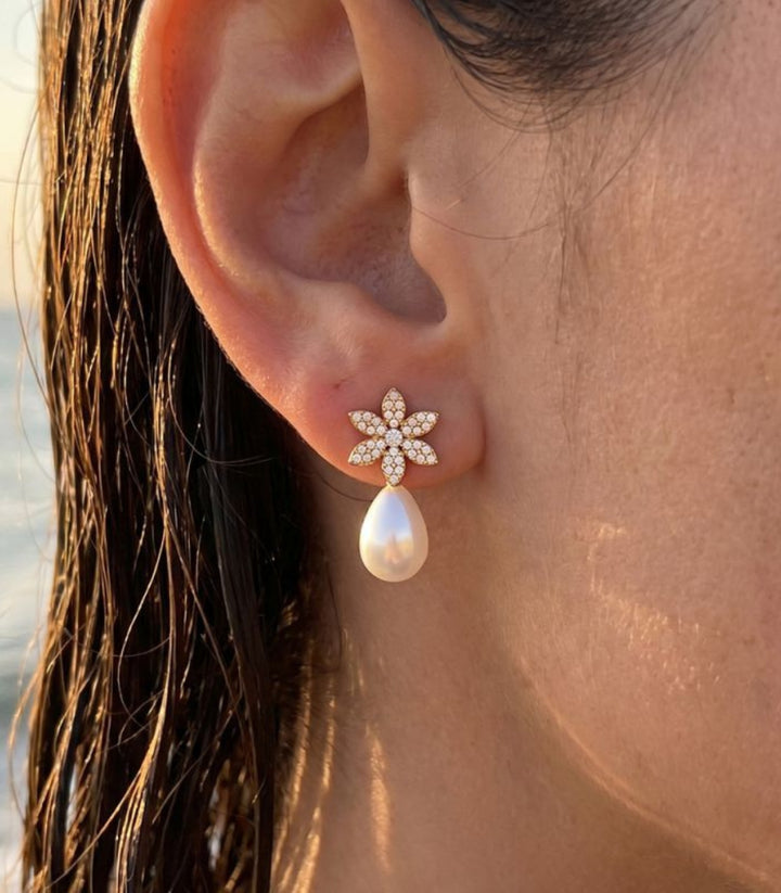 Aretes Pearl Flower Full Crystal