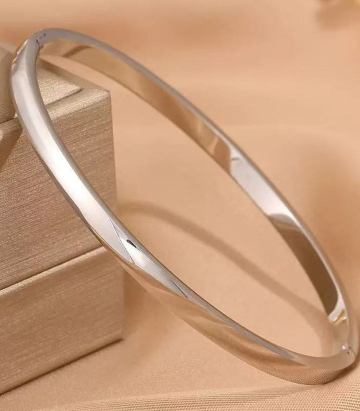 Brazalete Silver 4mm Curved