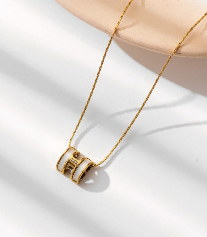 Collar H Perla Madre 18K