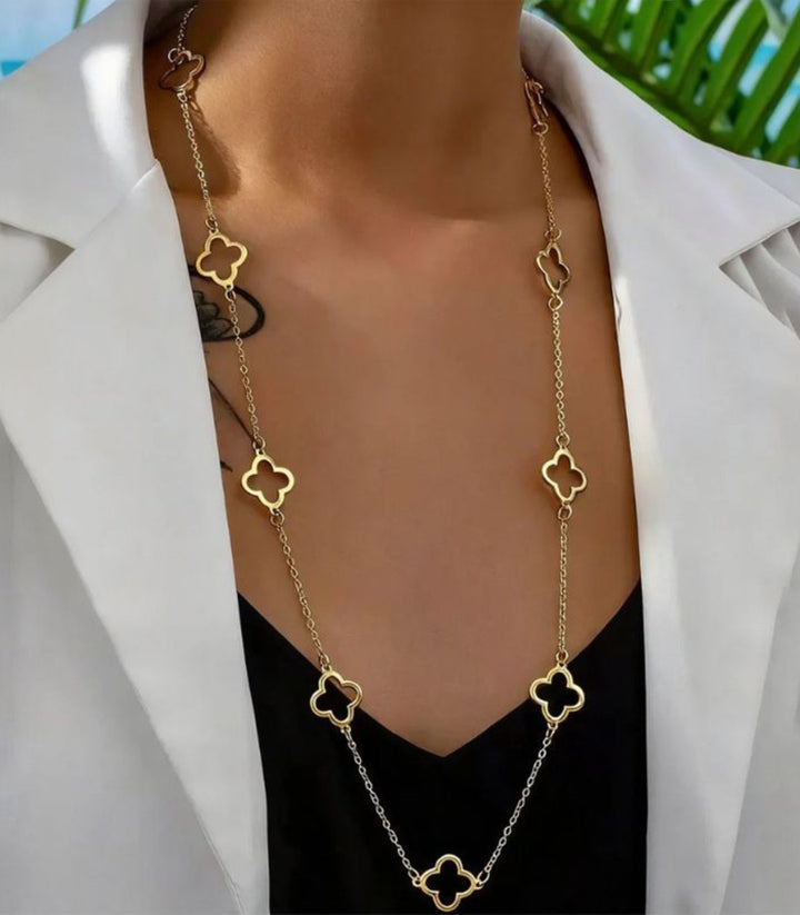 Collar Clover Charm