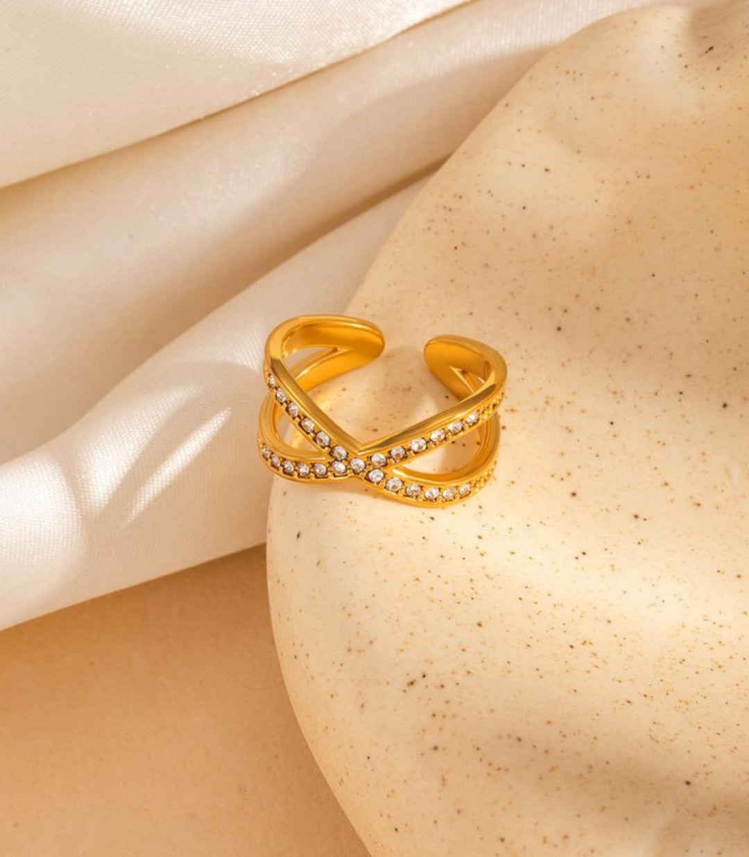 Anillo Cross Zirconias