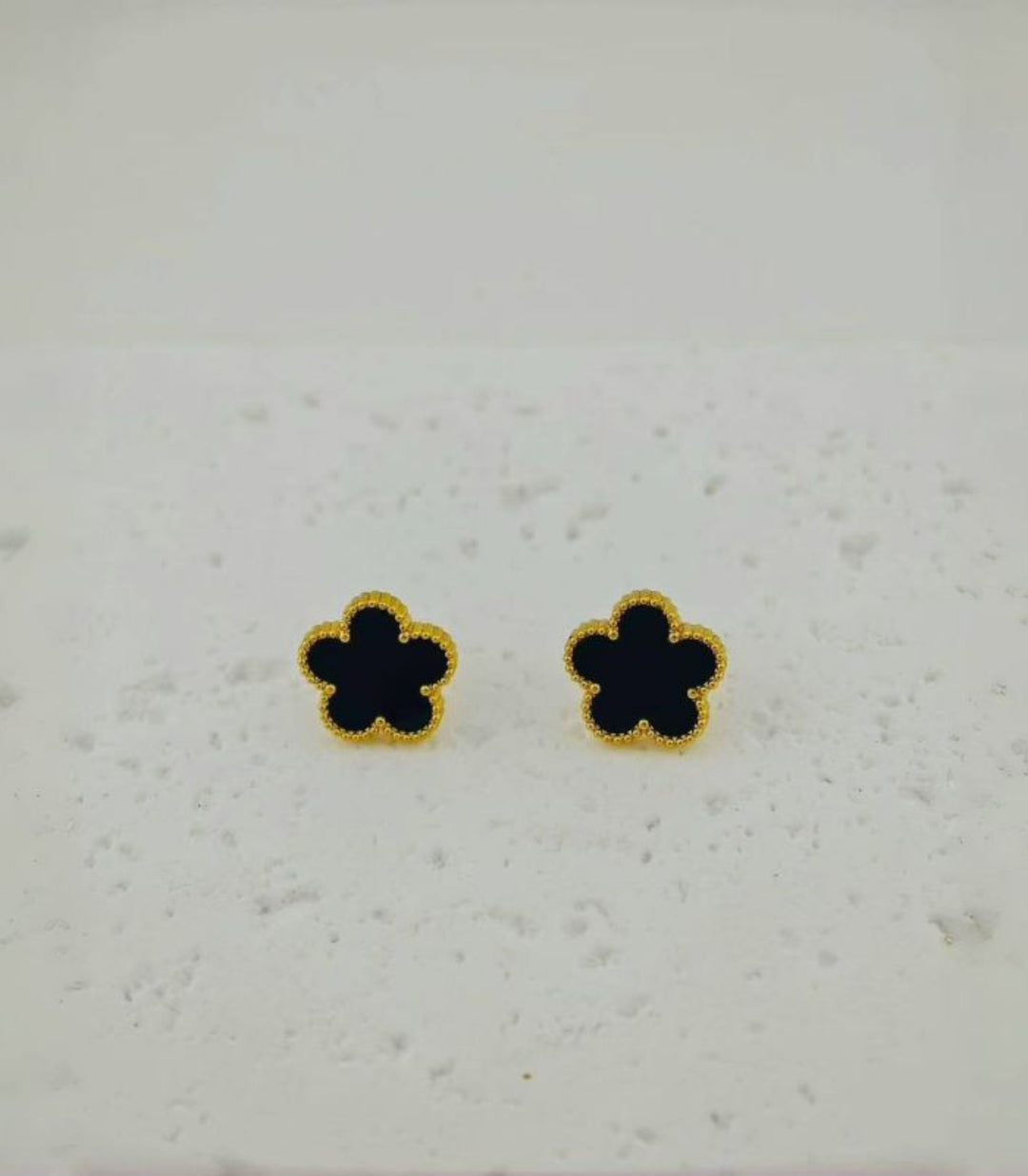 Aretes Flor Negra