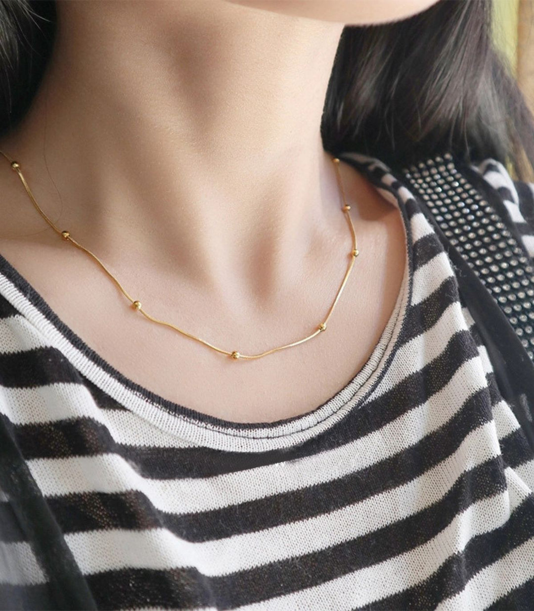 Collar gold beaded