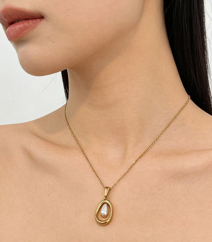 Collar Teardrop Pearl