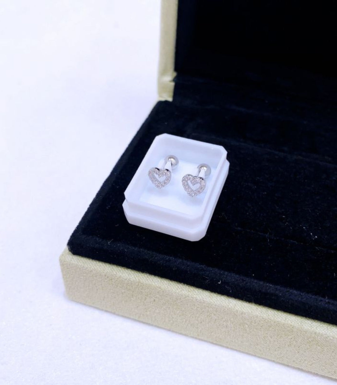 Aretes Mini Corazón Zirconias