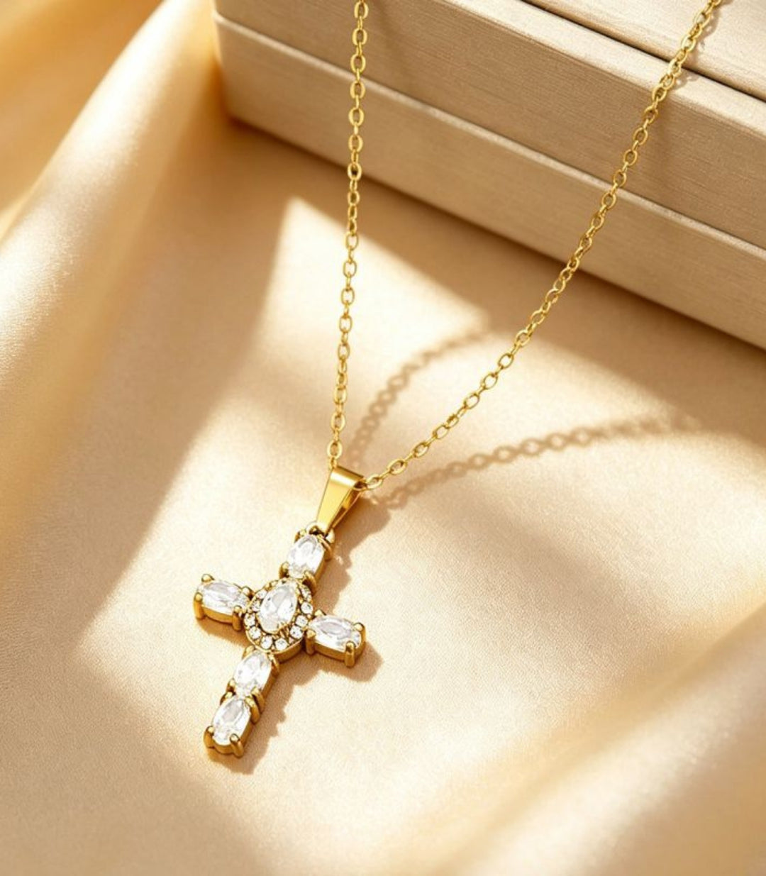 Collar Cruz Micro Pave