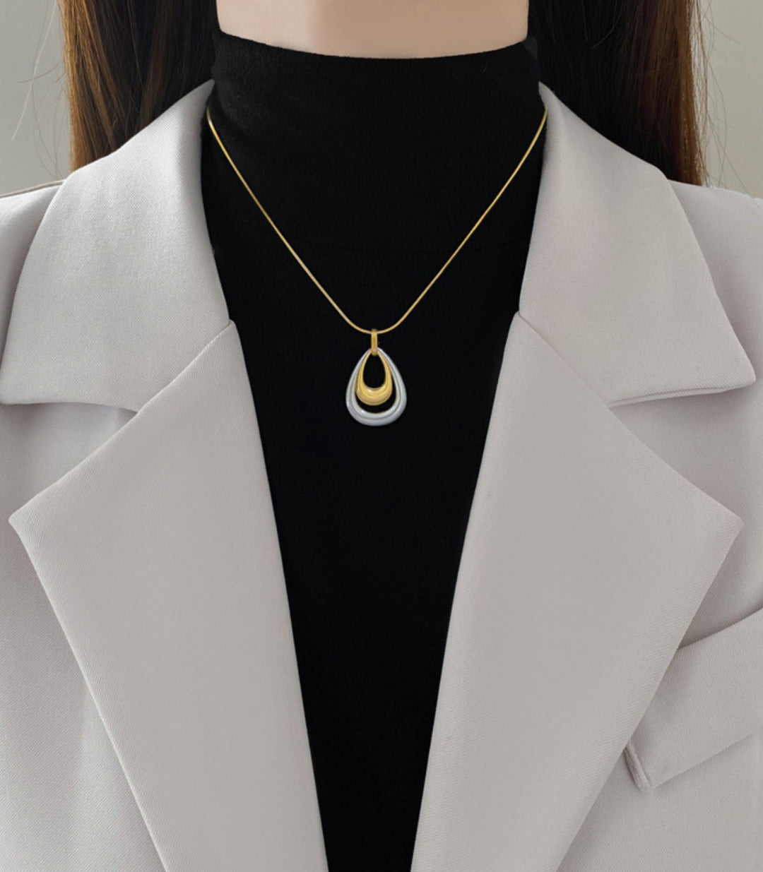 Collar bicolor layer