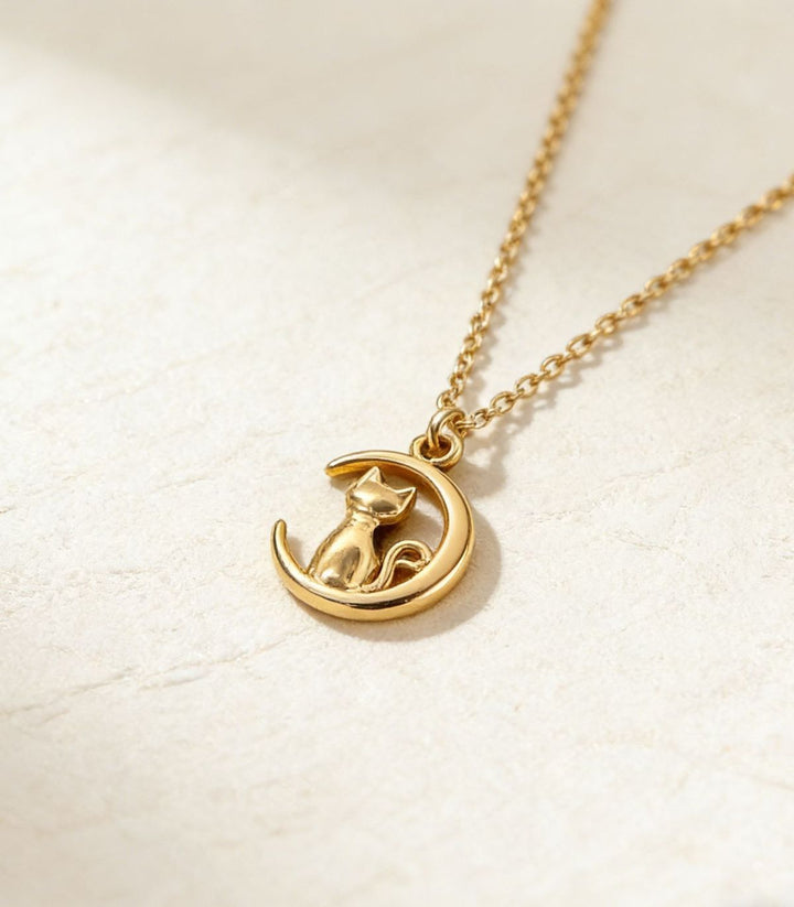 Collar Hollow Moon Cat