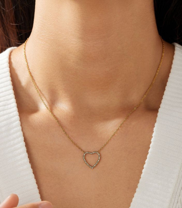Collar Hollow Heart