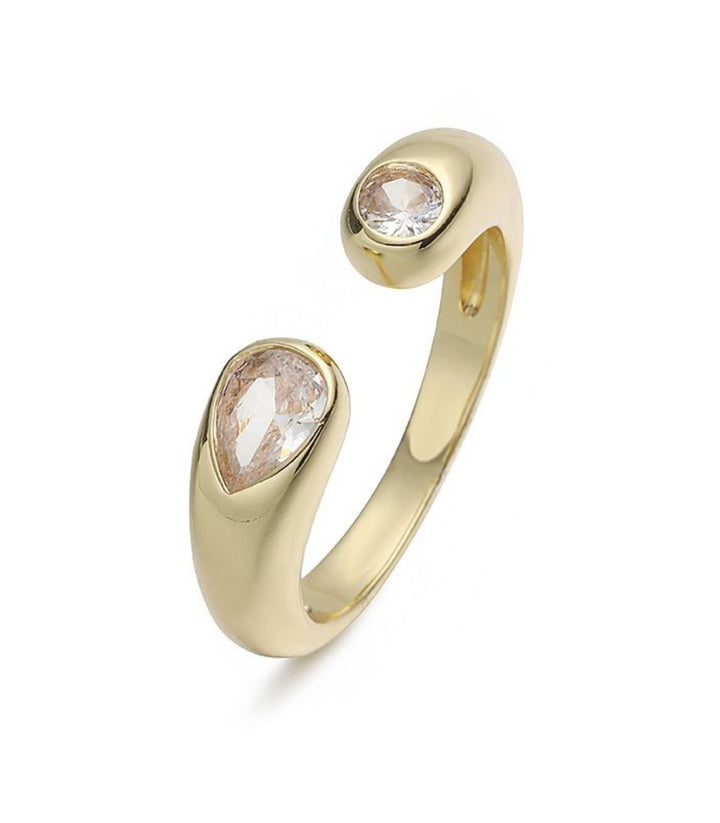 Anillo Dorado con Zirconia
