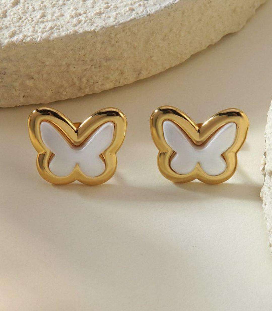 Aretes mariposa perla