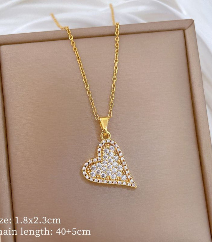 Collar corazón con zirconias
