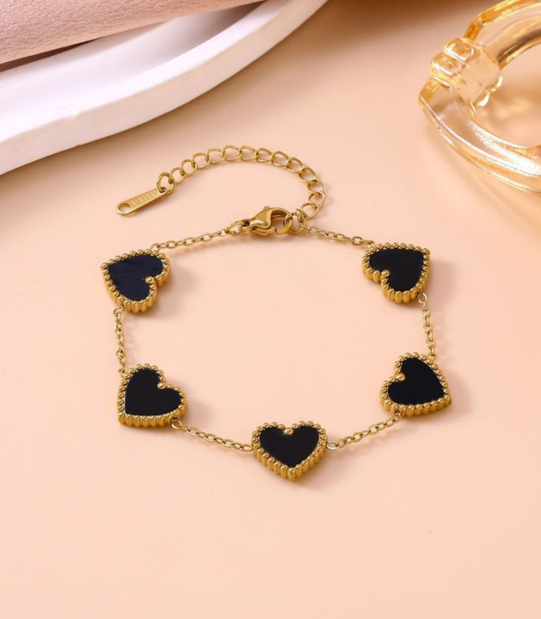 Brazalete Corazones Negros