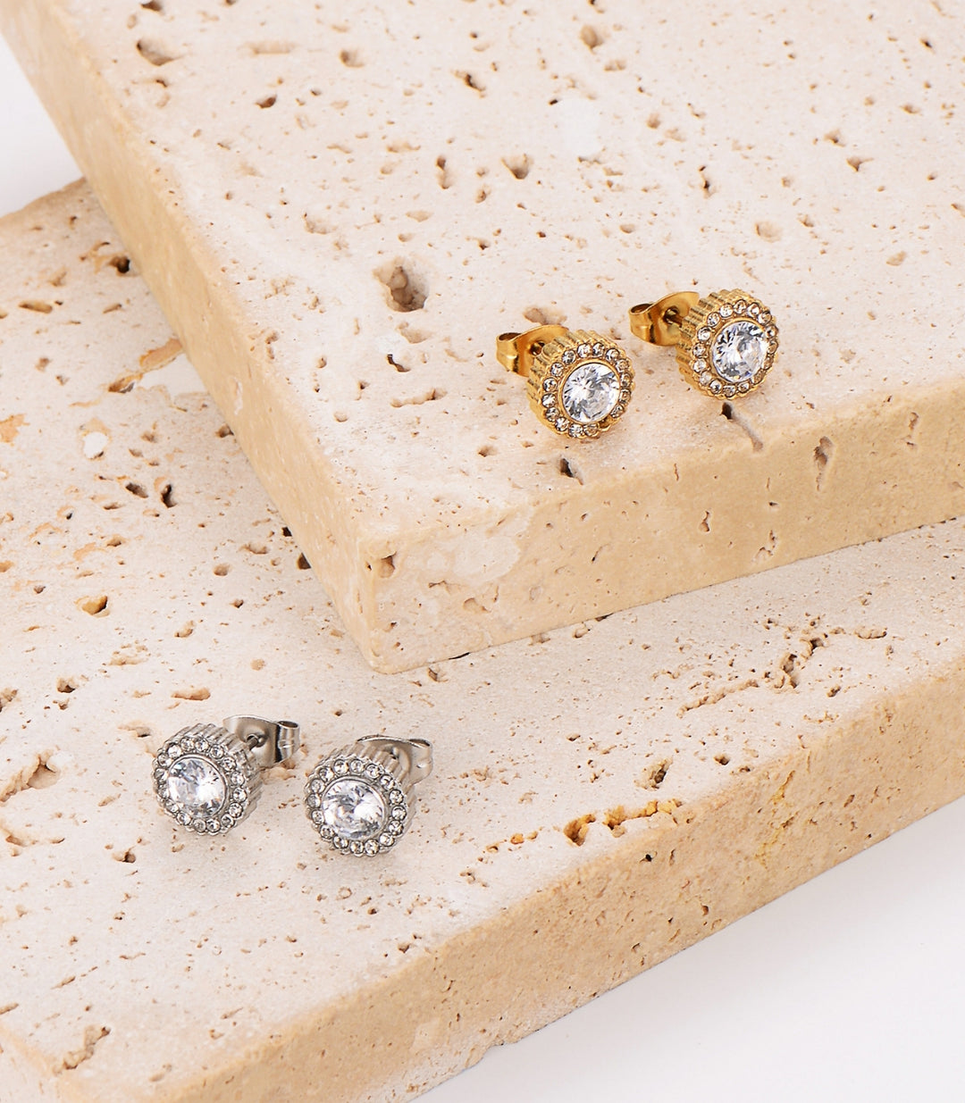 Aretes Gold Round Zircon