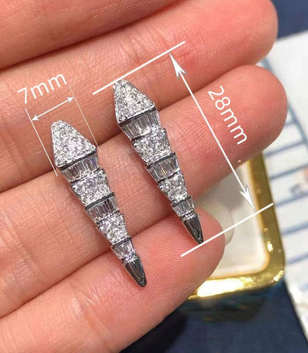 Aretes Silver Zircon Snake Stud