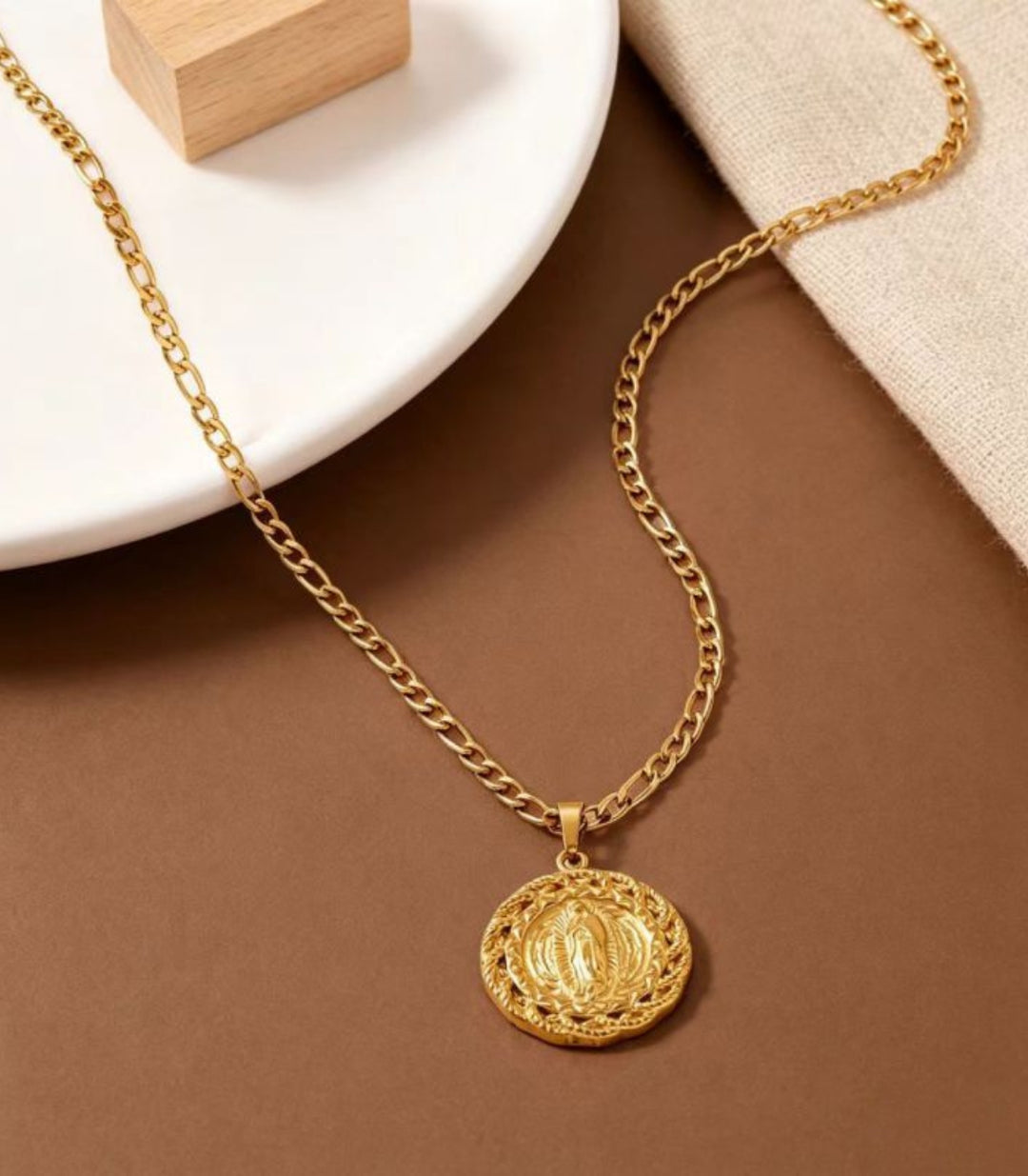 Collar Virgen María
