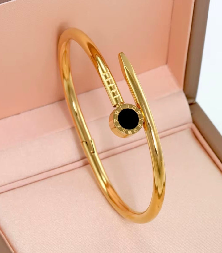 Brazalete Clavo Romano