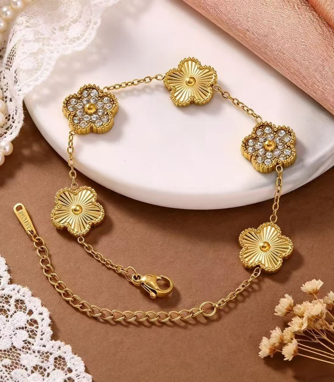 Brazalete Flores con Zirconias
