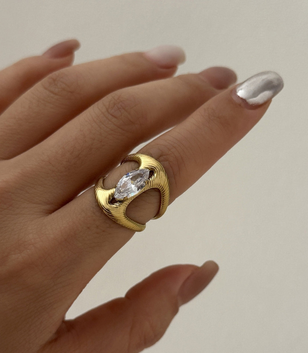 Anillo 8 Openwork Marquise Zircon