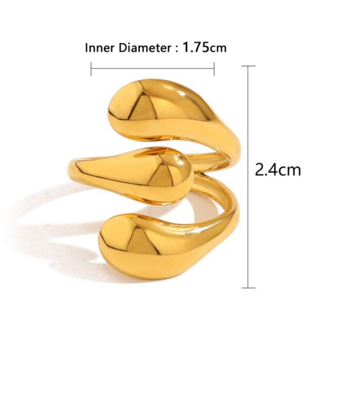 Anillo dorado irregular