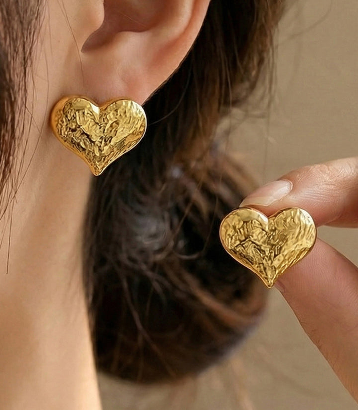 Aretes dorados corazón