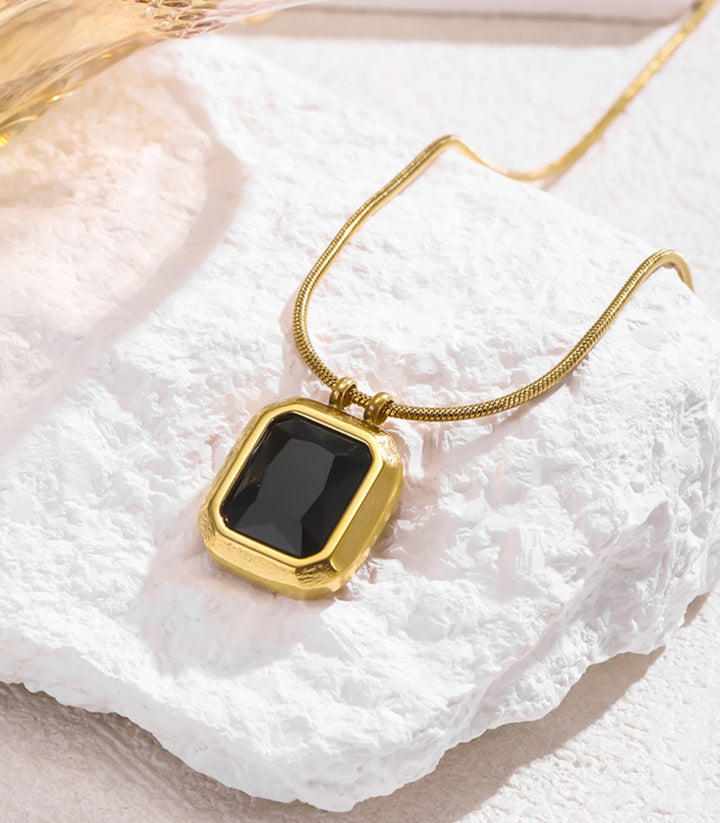 Collar black square