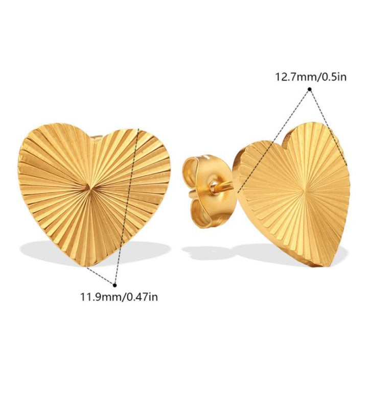 Aretes love dorados