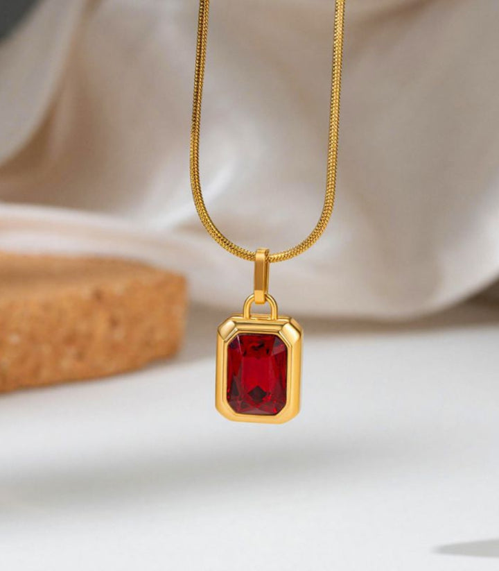 Collar Red Diamond 18K