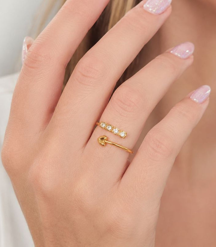 Anillo Corazón con Zirconias