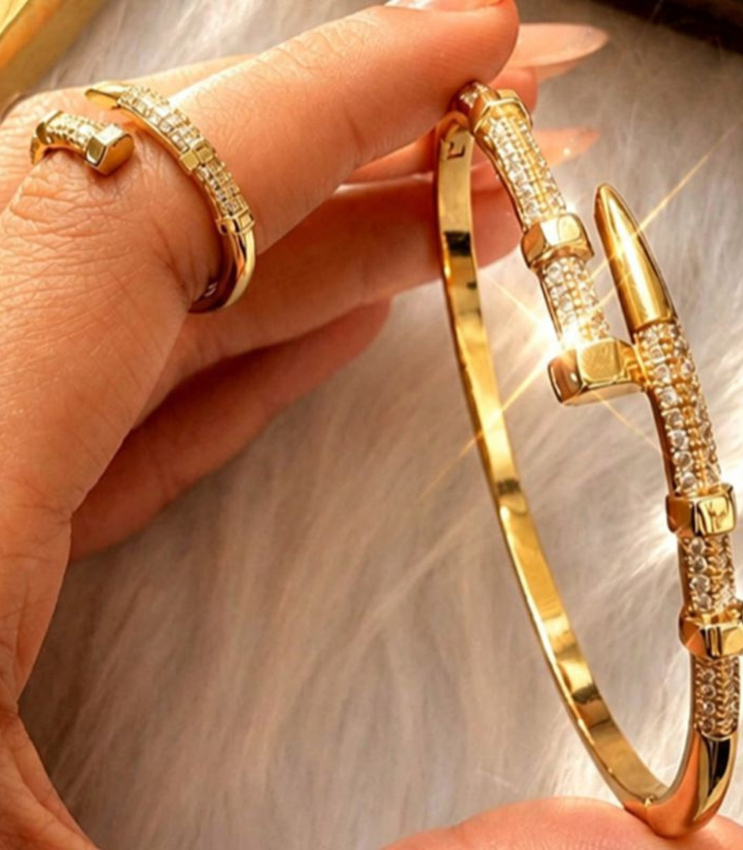 Brazalete Bangle Set con Anillo