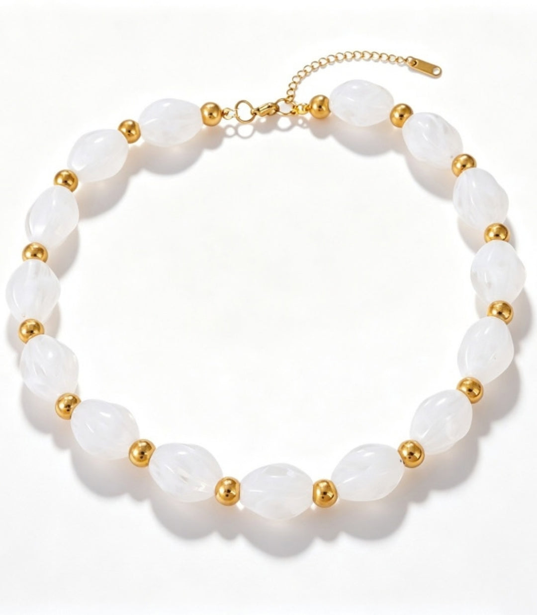 Collar White Oval Beads