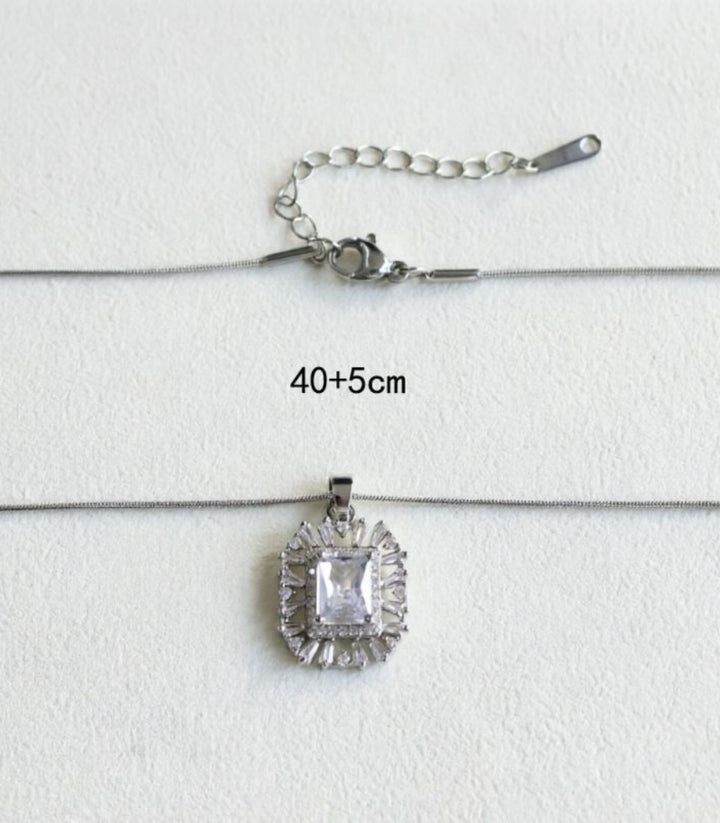 Collar Cuadro con Zirconias Plata