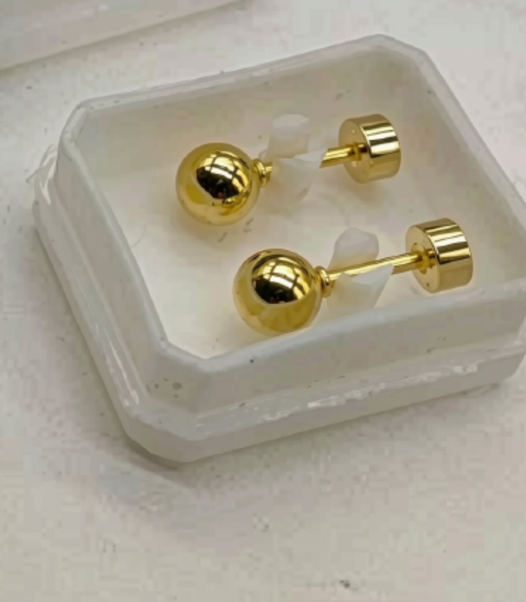Aretes Mini Broquel Sencillo