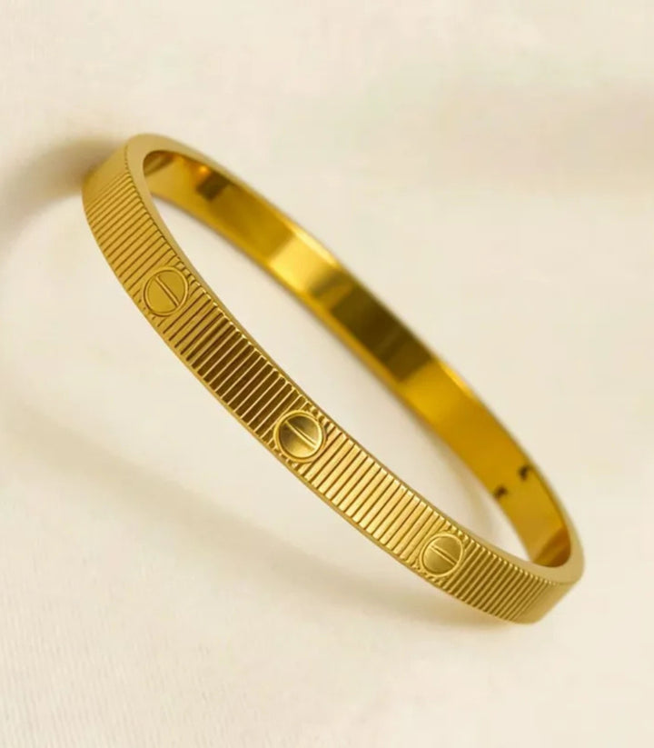 Brazalete love 2 dorado
