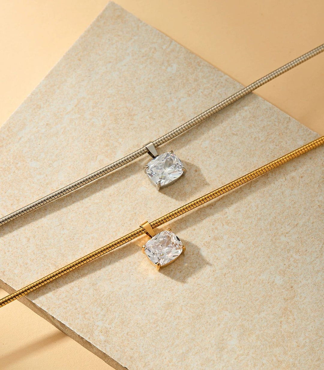 Collar Gold Square Zircon