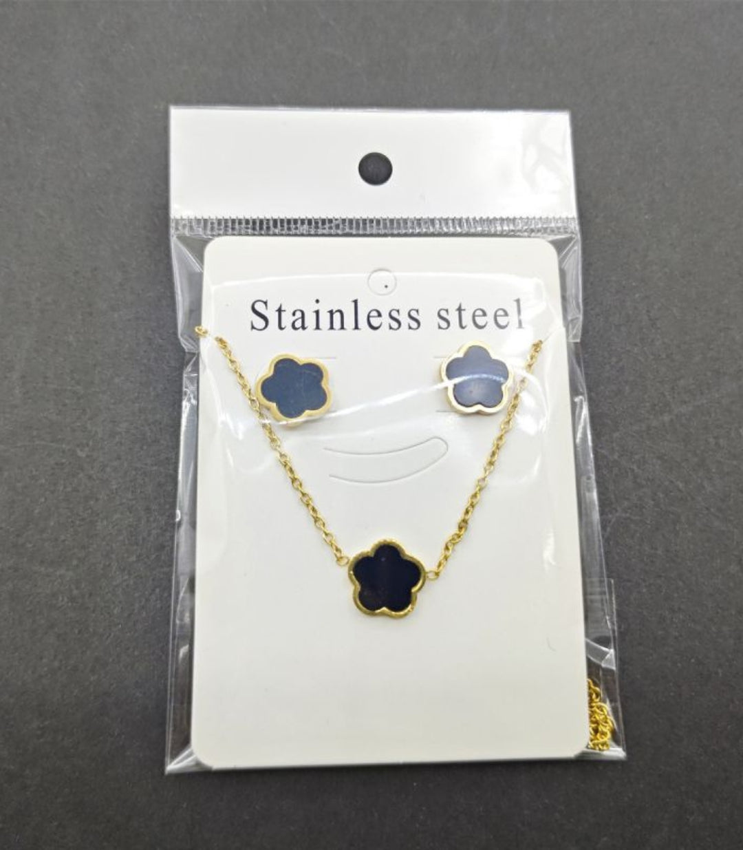 Collar y Aretes Set Flores Negras