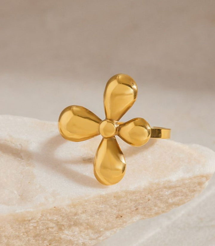 Anillo flor de acero
