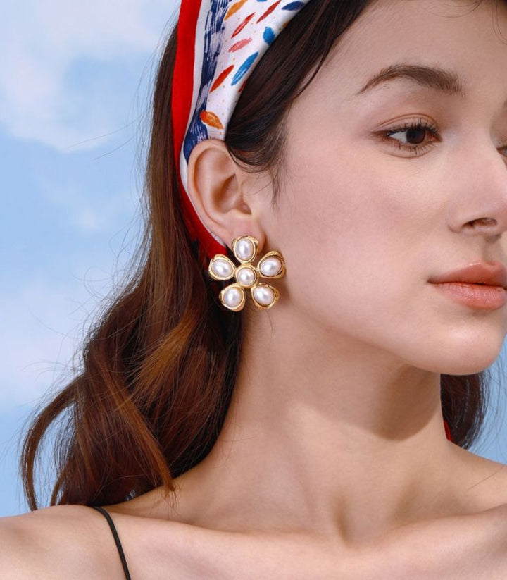 Aretes pearl flower