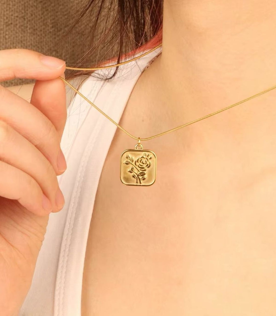 Collar square flower