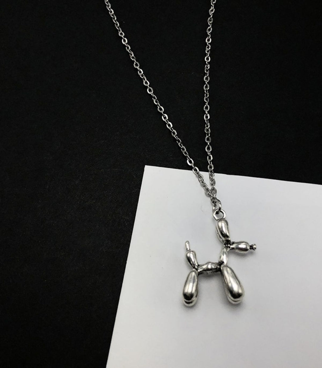 Collar silver balloon dog